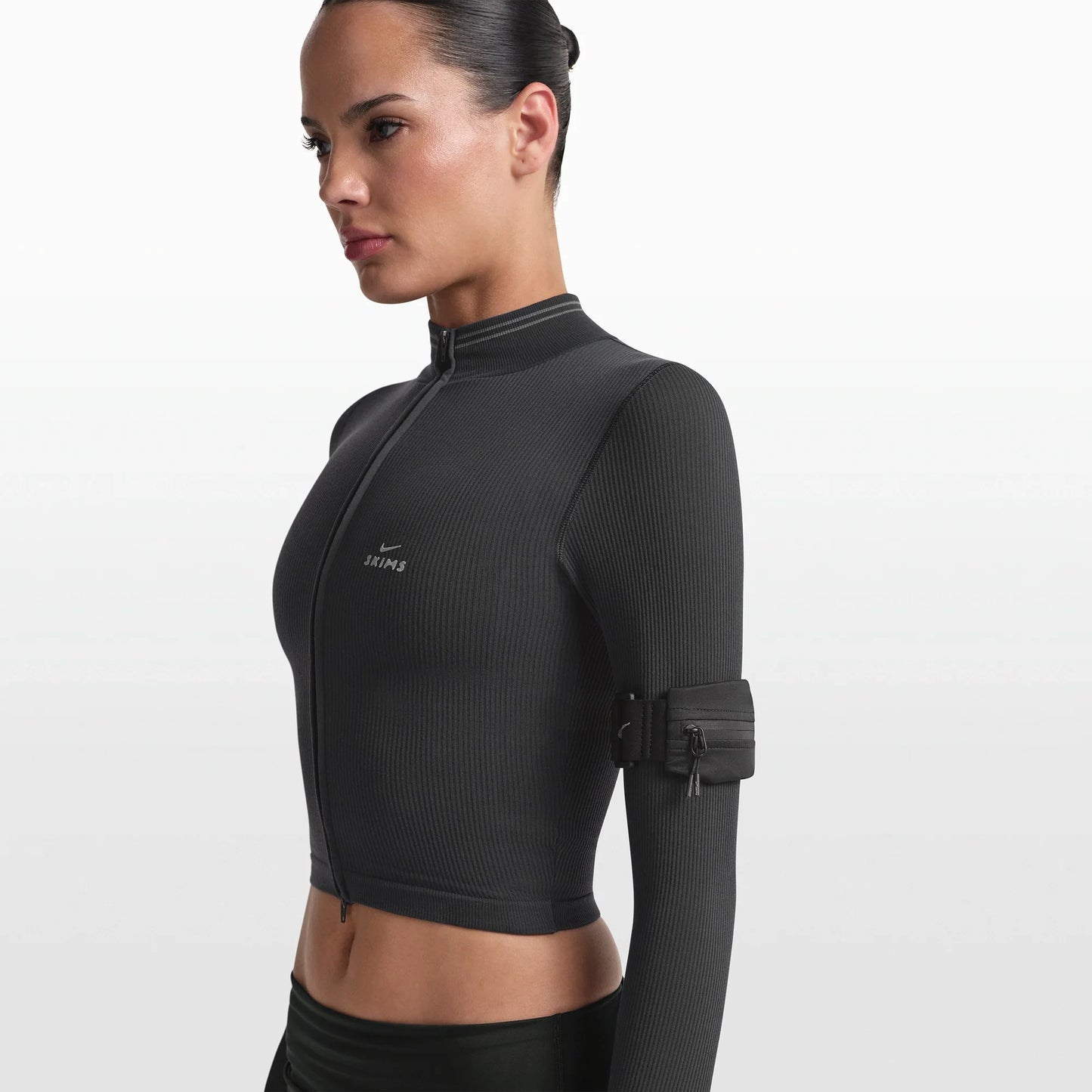 NikeSKIMS ACCESSORIES ARMBAND | OBSIDIAN