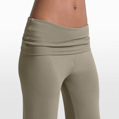 NikeSKIMS STRETCH KNIT FOLDOVER WIDE LEG PANT | DUNE