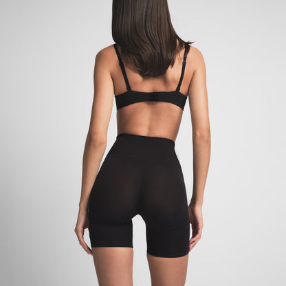 SEAMLESS SCULPT BUTT LIFTING SHORT | ONYX