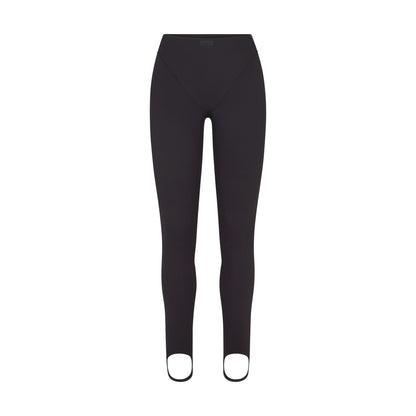 NikeSKIMS MATTE V-LINE STIRRUP LEGGING | OBSIDIAN