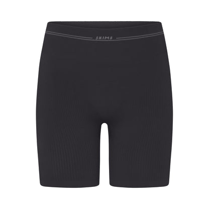 NikeSKIMS RIBBED SEAMLESS 5" BIKER SHORT | OBSIDIAN