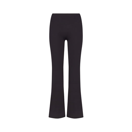 NikeSKIMS MATTE SLIM FLARE LEGGING | OBSIDIAN