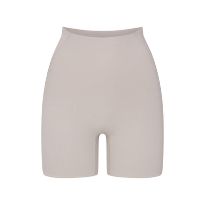 NikeSKIMS STUDIO STRETCH 5" BIKER SHORT | LINEN