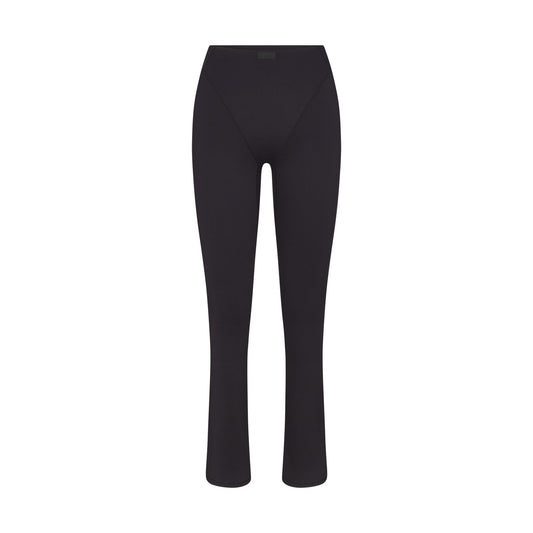 NikeSKIMS MATTE V-LINE 39" STRAIGHT LEGGING | OBSIDIAN