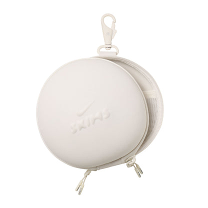 NikeSKIMS ACCESSORIES HARDSHELL ROUND CASE | IVORY