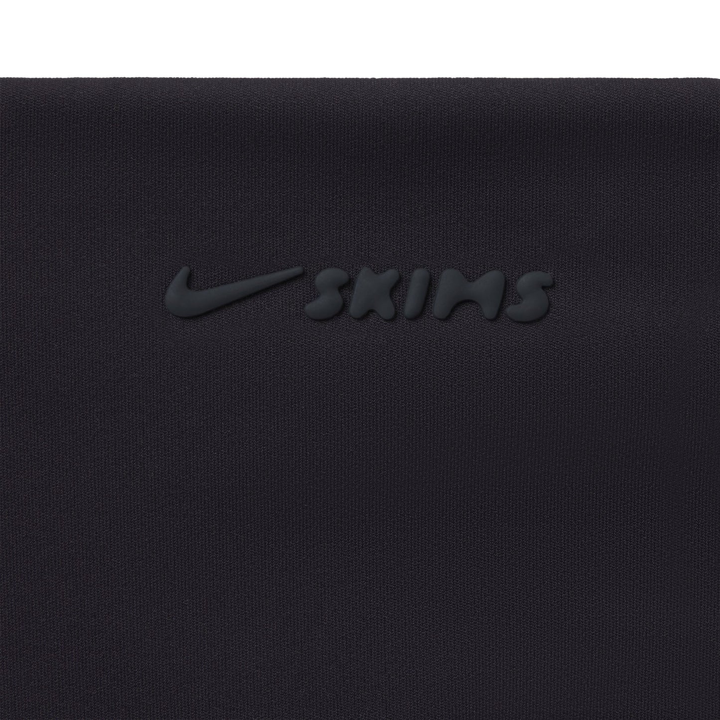 NikeSKIMS MATTE SHAPING SCOOP BRA | OBSIDIAN