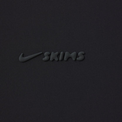 NikeSKIMS WOVEN NYLON 2.5" RUNNER SHORT | OBSIDIAN